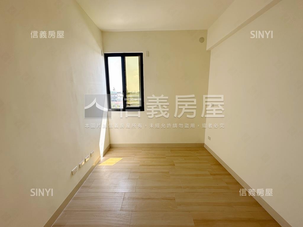旗山一號院全新透天金店Ｂ房屋室內格局與周邊環境