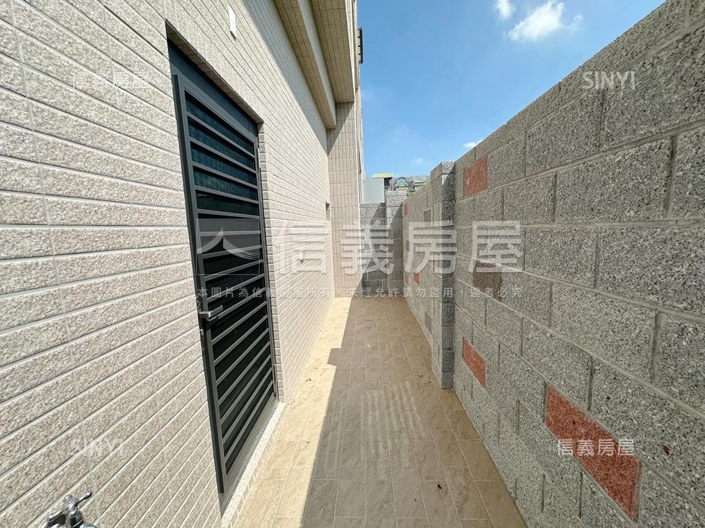 旗山一號院全新透天金店Ｂ房屋室內格局與周邊環境