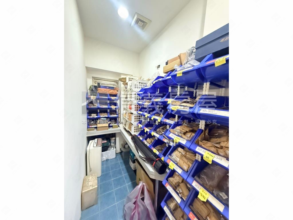 忠孝東路黃金店面房屋室內格局與周邊環境