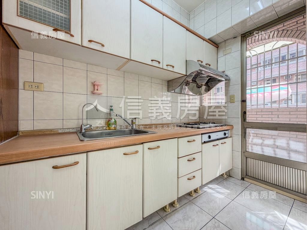 河堤學區成家三房平車房屋室內格局與周邊環境