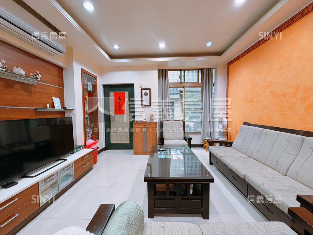 山峰重劃區庭院車庫別墅房屋室內格局與周邊環境