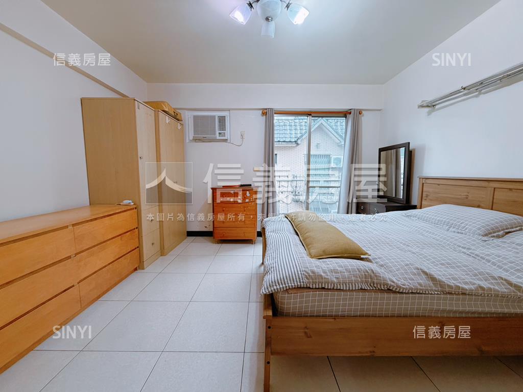 山峰重劃區庭院車庫別墅房屋室內格局與周邊環境