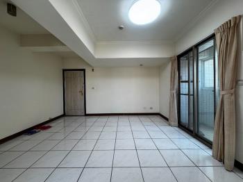 柳川河畔旁３房平車