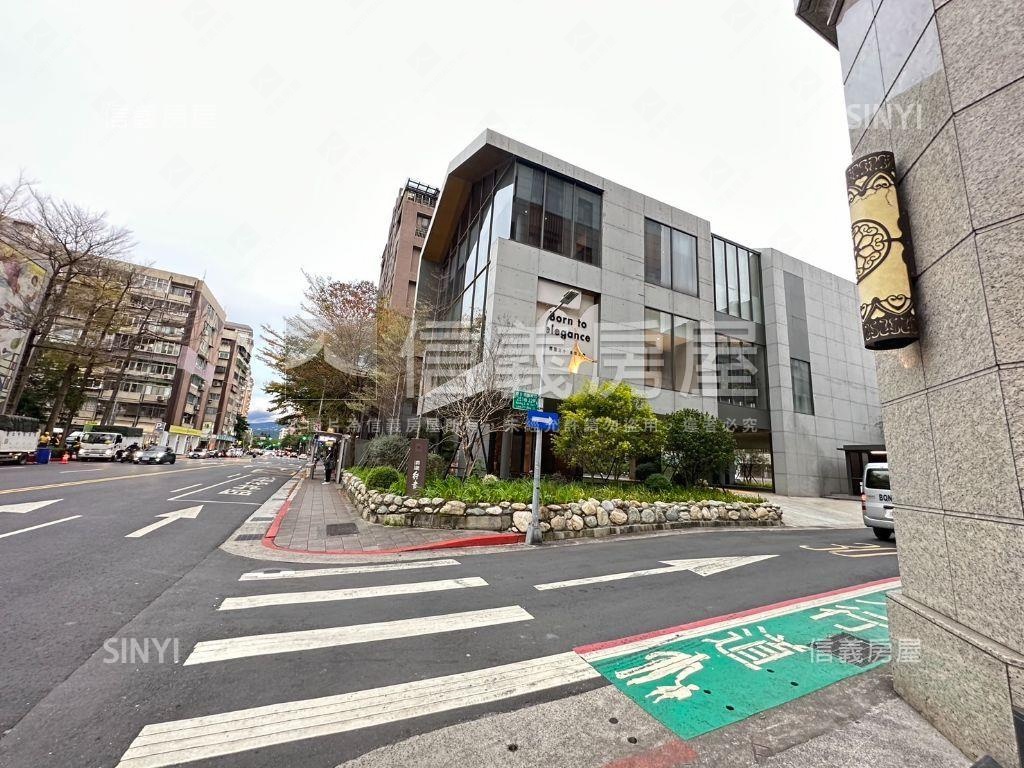 全新裝潢三民捷運套房房屋室內格局與周邊環境