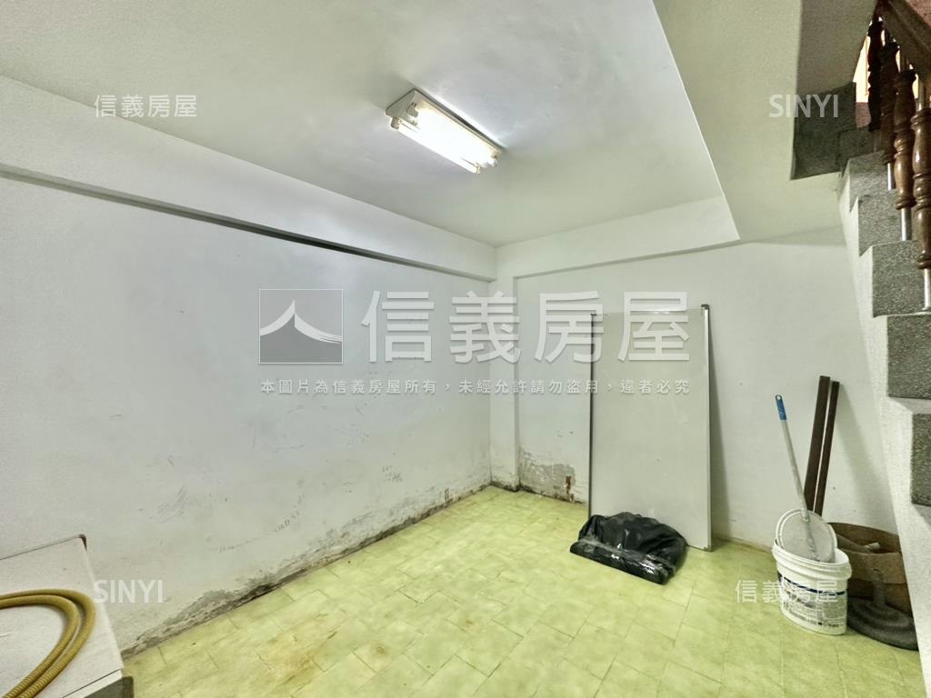 近太原車站臨２５米路透天房屋室內格局與周邊環境