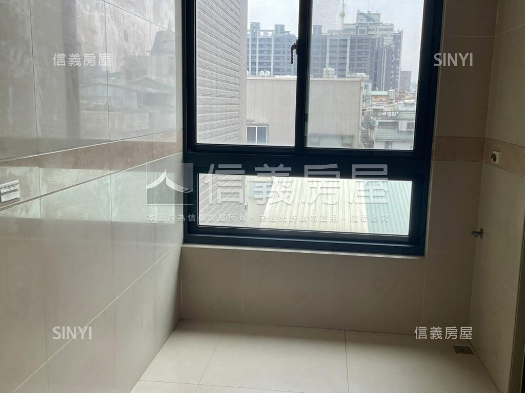 國美館整棟電梯店套房屋室內格局與周邊環境
