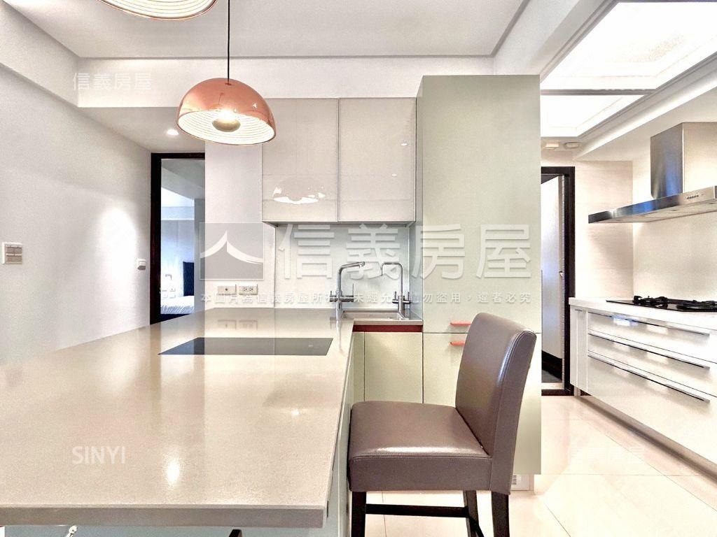 富宇麗緻精裝帝王視野戶房屋室內格局與周邊環境