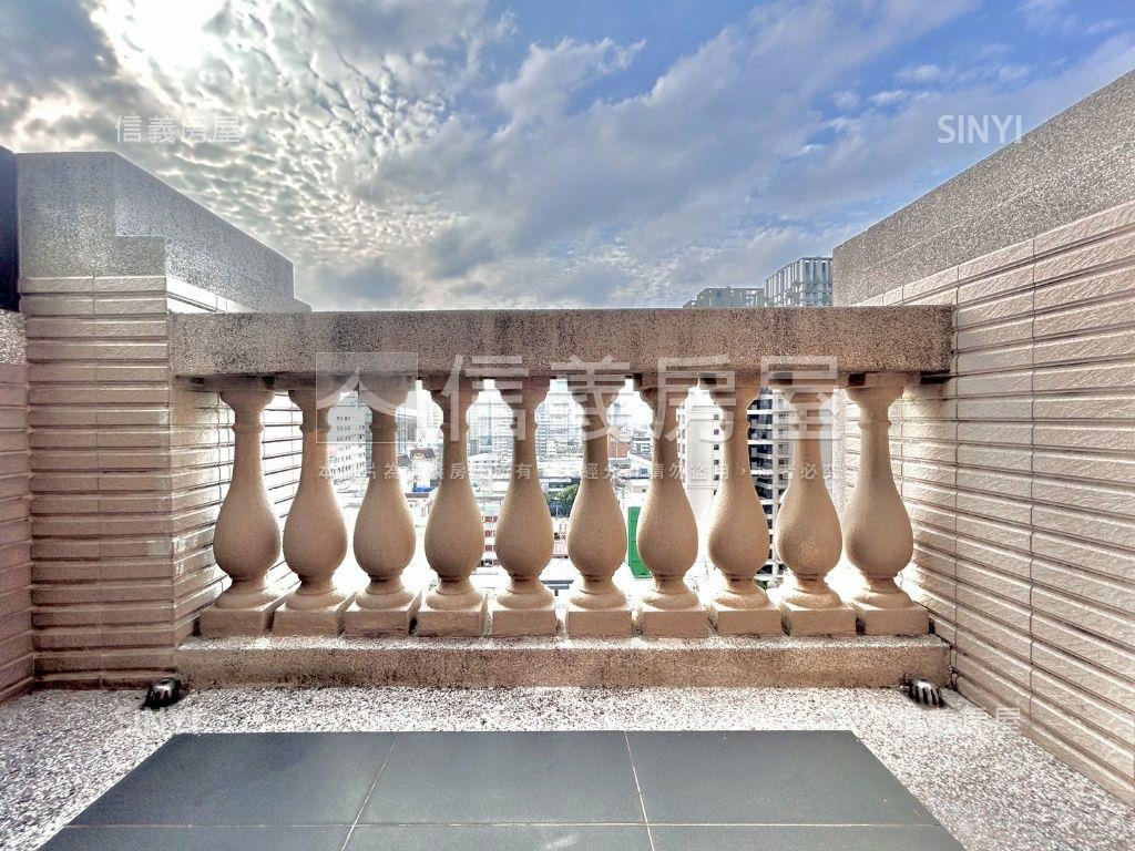 富宇麗緻精裝帝王視野戶房屋室內格局與周邊環境