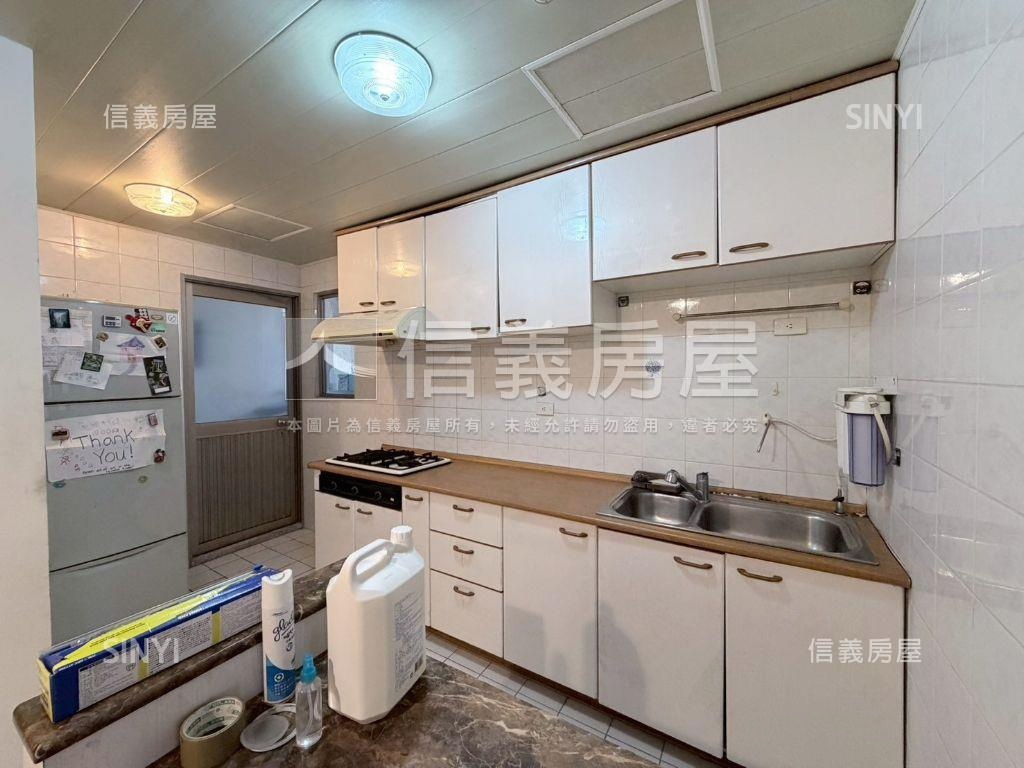 小資首選長榮吉邸平面車位房屋室內格局與周邊環境