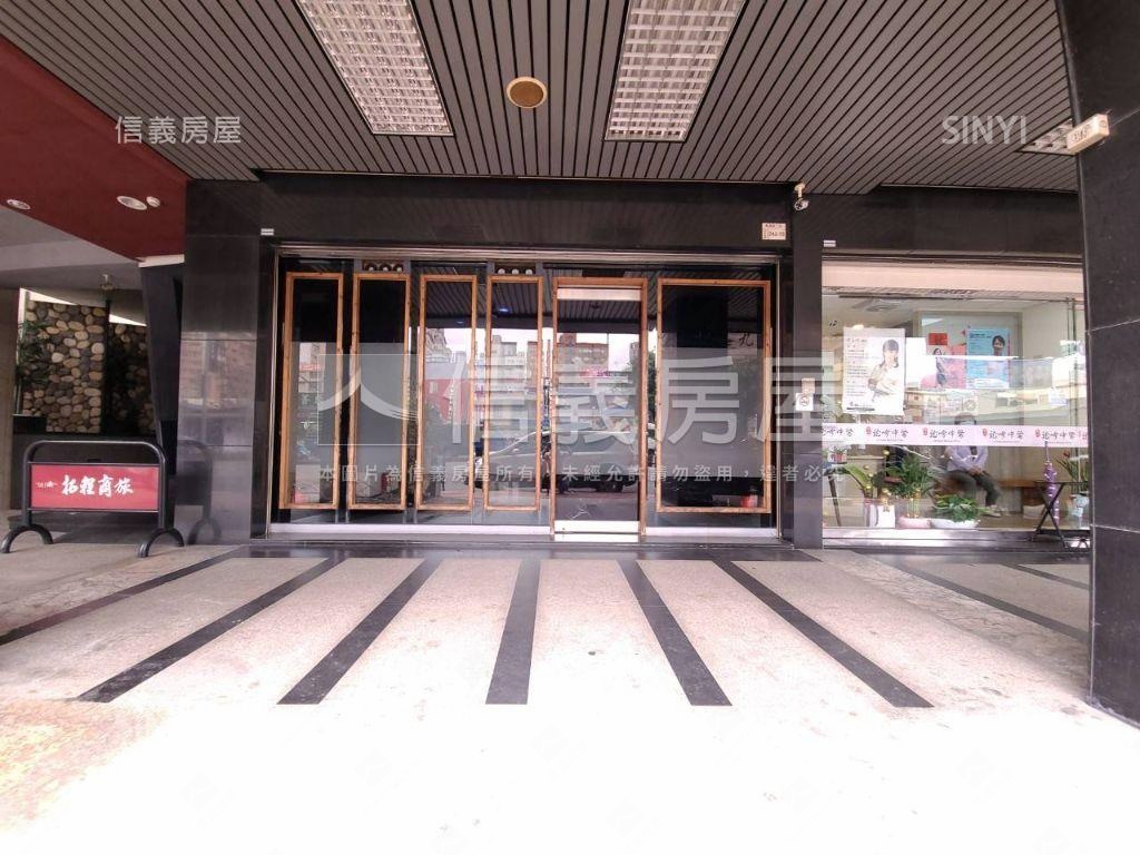 青海河南路口燙金熱鬧店面房屋室內格局與周邊環境
