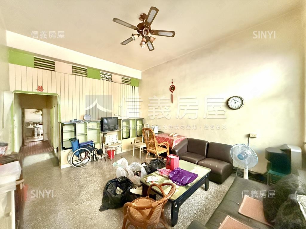 Ｒ１５捷運崇德巷透房屋室內格局與周邊環境