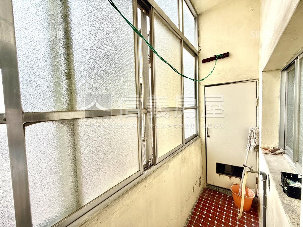 Ｒ１５捷運崇德巷透房屋室內格局與周邊環境