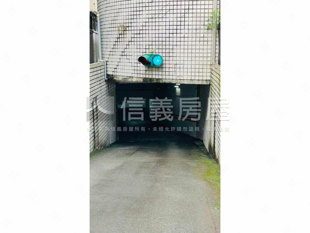 北市難得大坪數空間地下室房屋室內格局與周邊環境