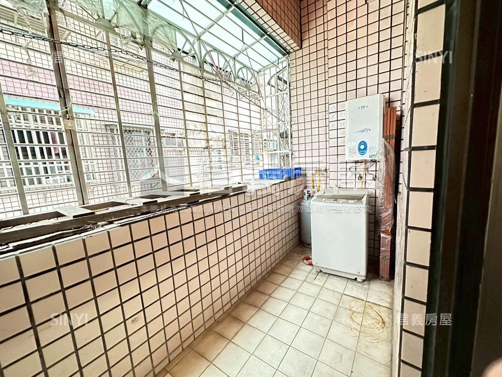 捷運８８８房屋室內格局與周邊環境