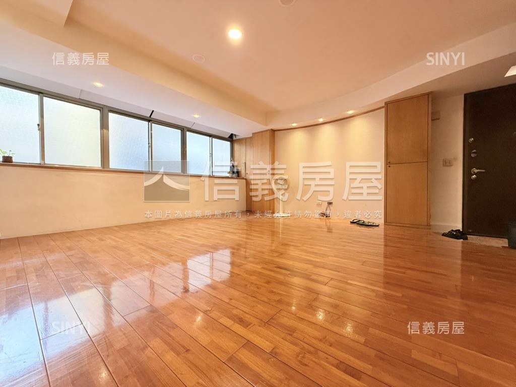 近美術館靜謐美寓房屋室內格局與周邊環境