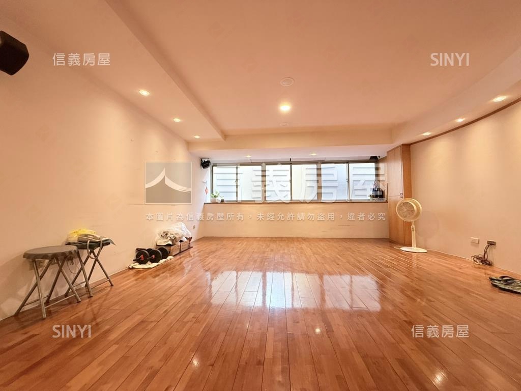 近美術館靜謐美寓房屋室內格局與周邊環境