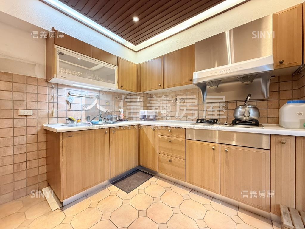 近美術館靜謐美寓房屋室內格局與周邊環境