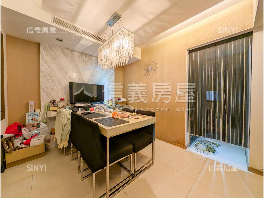 水晶宮廷美３房＋車位房屋室內格局與周邊環境
