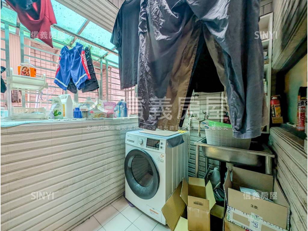 水晶宮廷美３房＋車位房屋室內格局與周邊環境