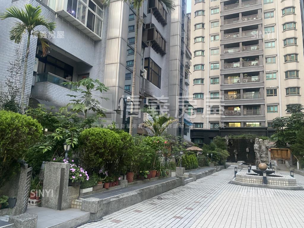 水晶宮廷美３房＋車位房屋室內格局與周邊環境