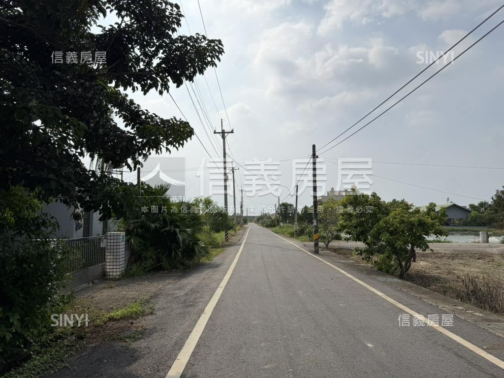 烏山頭旁有塊農地房屋室內格局與周邊環境