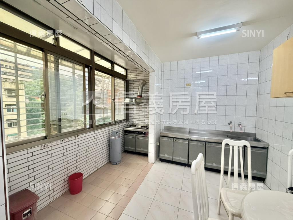 新店站美觀偶寓三房房屋室內格局與周邊環境