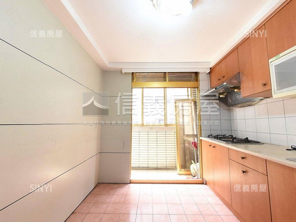 【主推】東區仁愛御府４房房屋室內格局與周邊環境