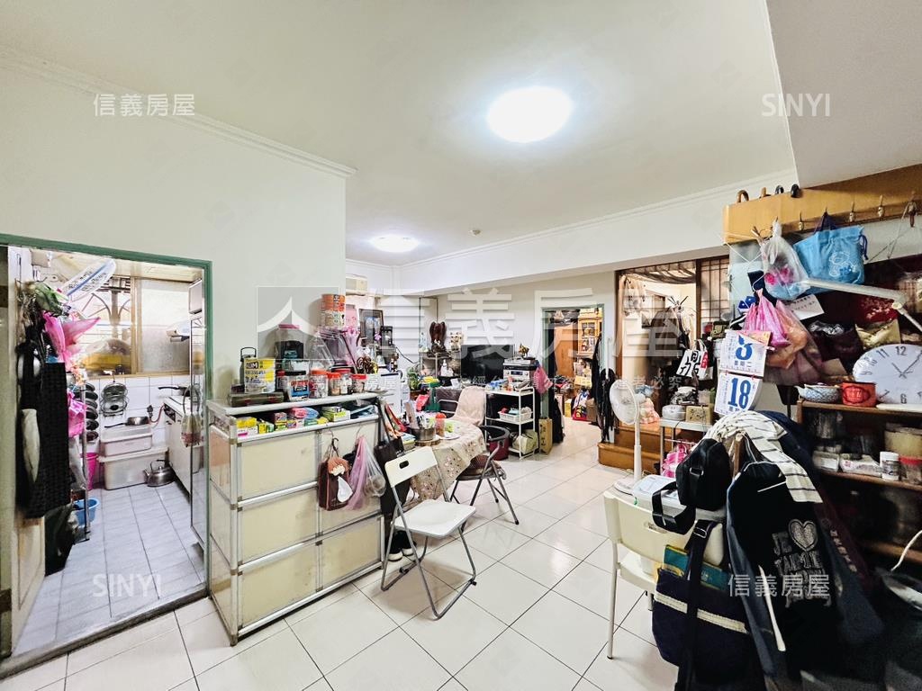 專任近捷運華廈３房房屋室內格局與周邊環境
