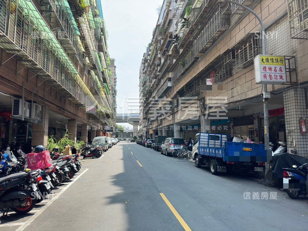 專任近捷運華廈３房房屋室內格局與周邊環境