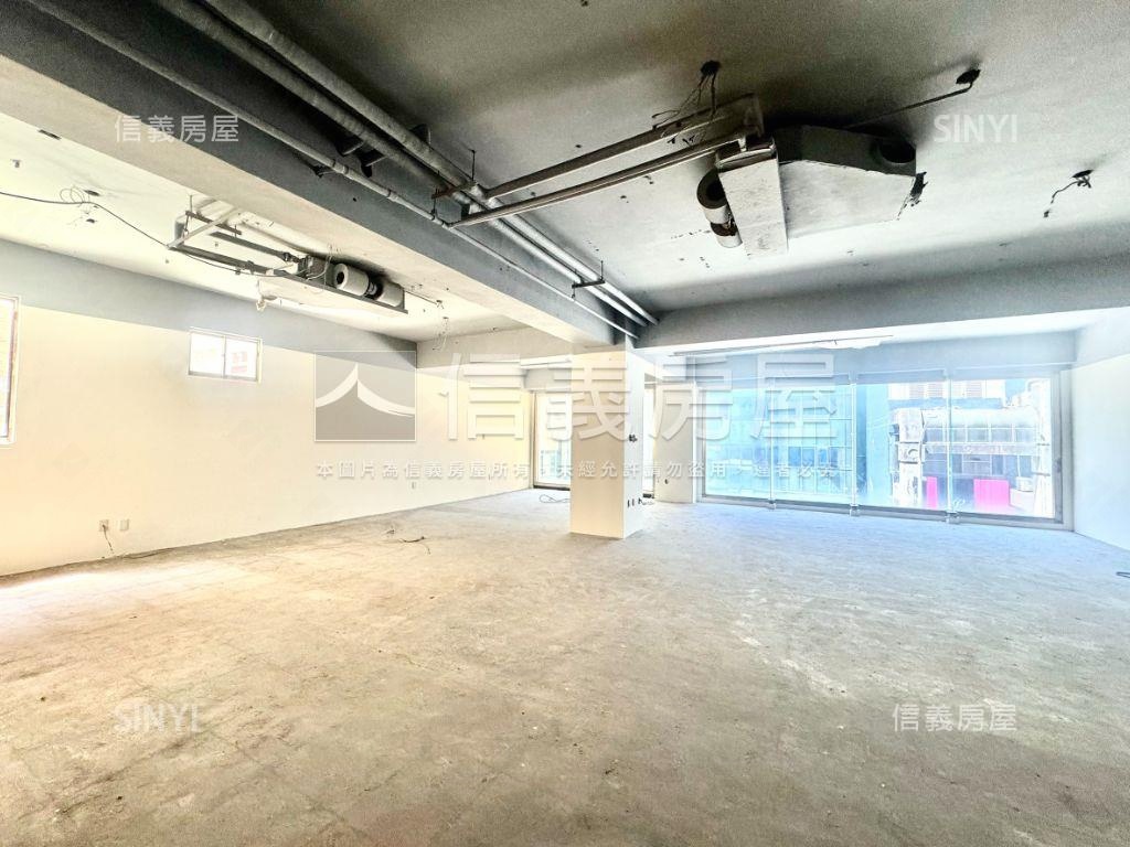 巨蛋捷運百坪面寬店霸房屋室內格局與周邊環境