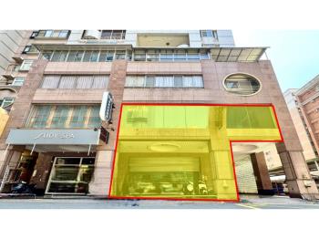 高雄巨蛋捷運百坪面寬店霸