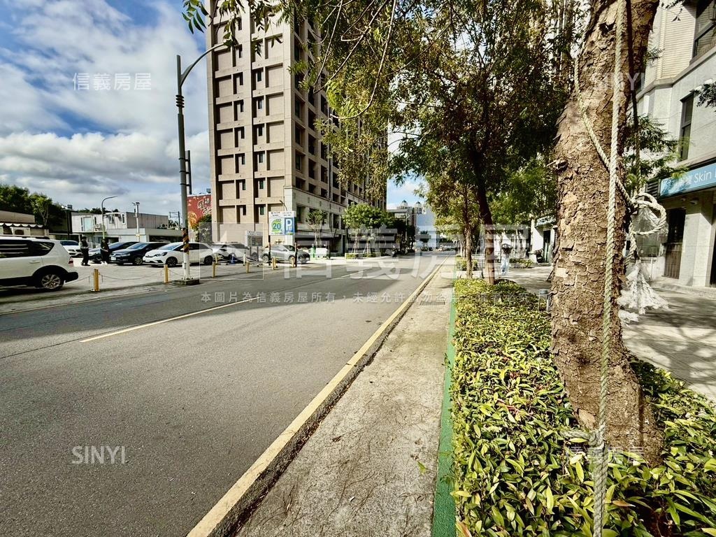 唯樂之丘燙金店面房屋室內格局與周邊環境