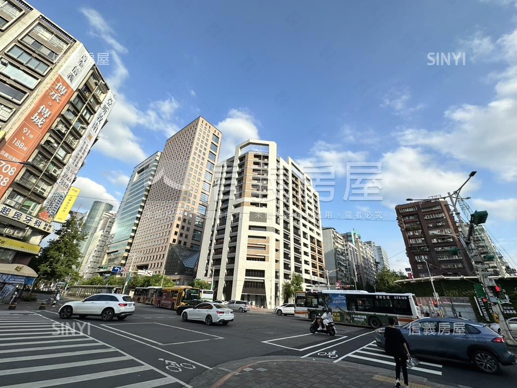 全坤Ｘ１０１信義光復房屋室內格局與周邊環境