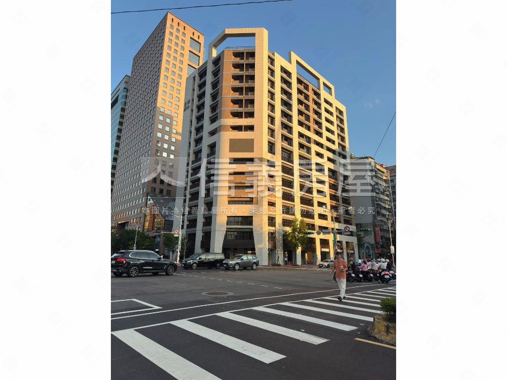 全坤Ｘ１０１信義光復房屋室內格局與周邊環境