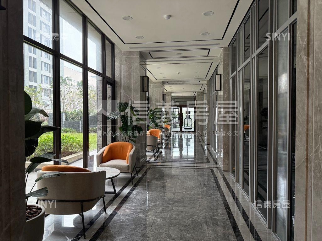 ★店長主推美妝三房有車位房屋室內格局與周邊環境