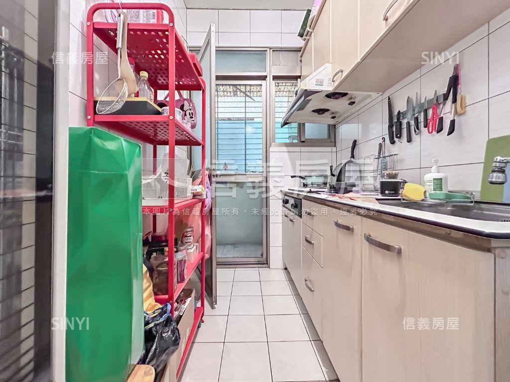 ★專任★綠意滿屋文青２樓房屋室內格局與周邊環境