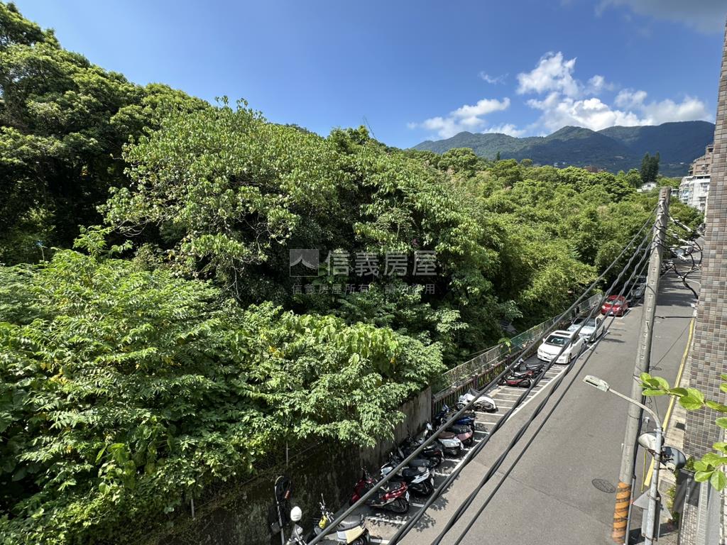 復興崗捷運站電梯美２房房屋室內格局與周邊環境