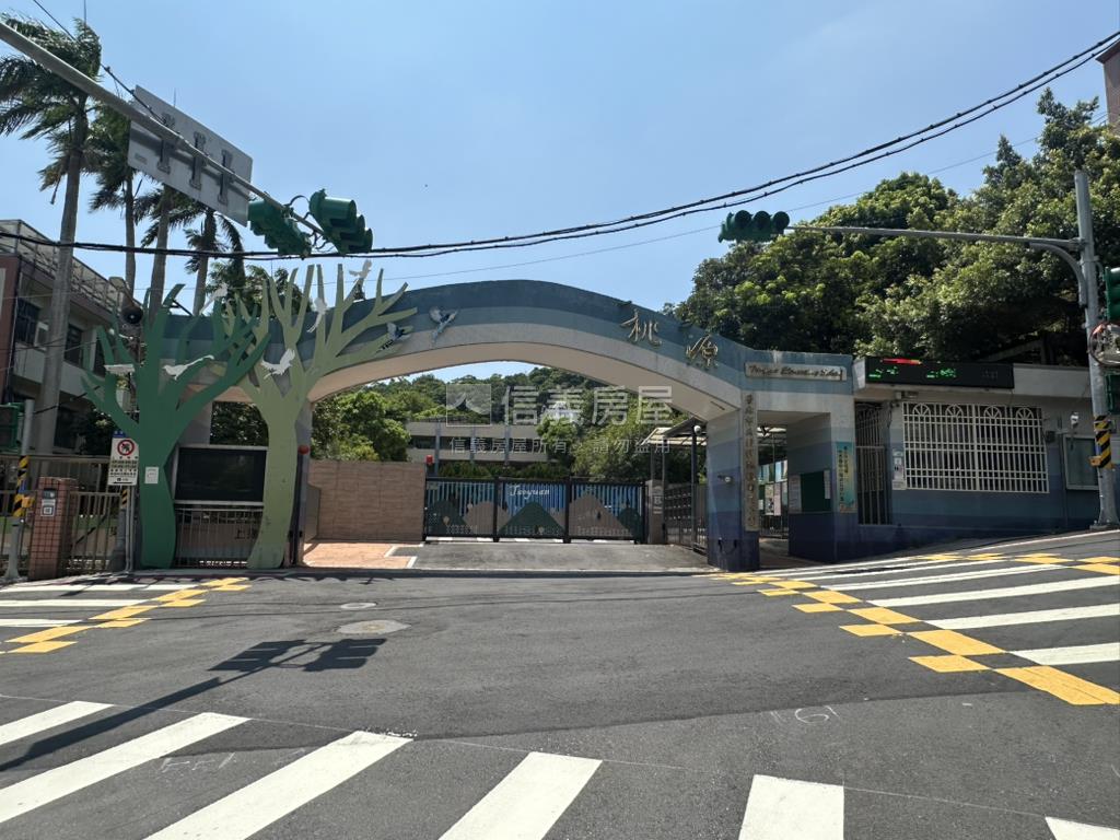 復興崗捷運站電梯美２房房屋室內格局與周邊環境
