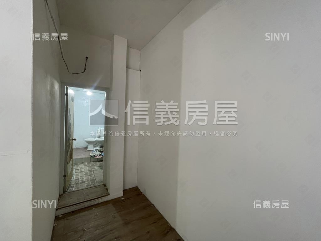 面寬中央一樓住辦房屋室內格局與周邊環境