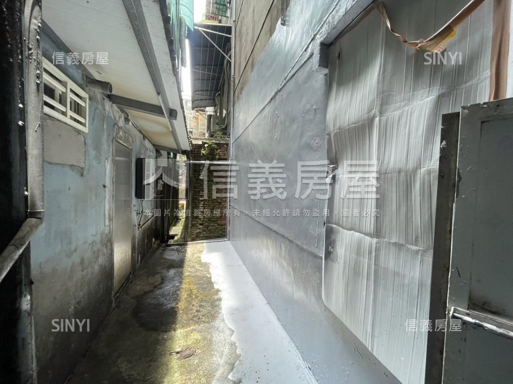 面寬中央一樓住辦房屋室內格局與周邊環境