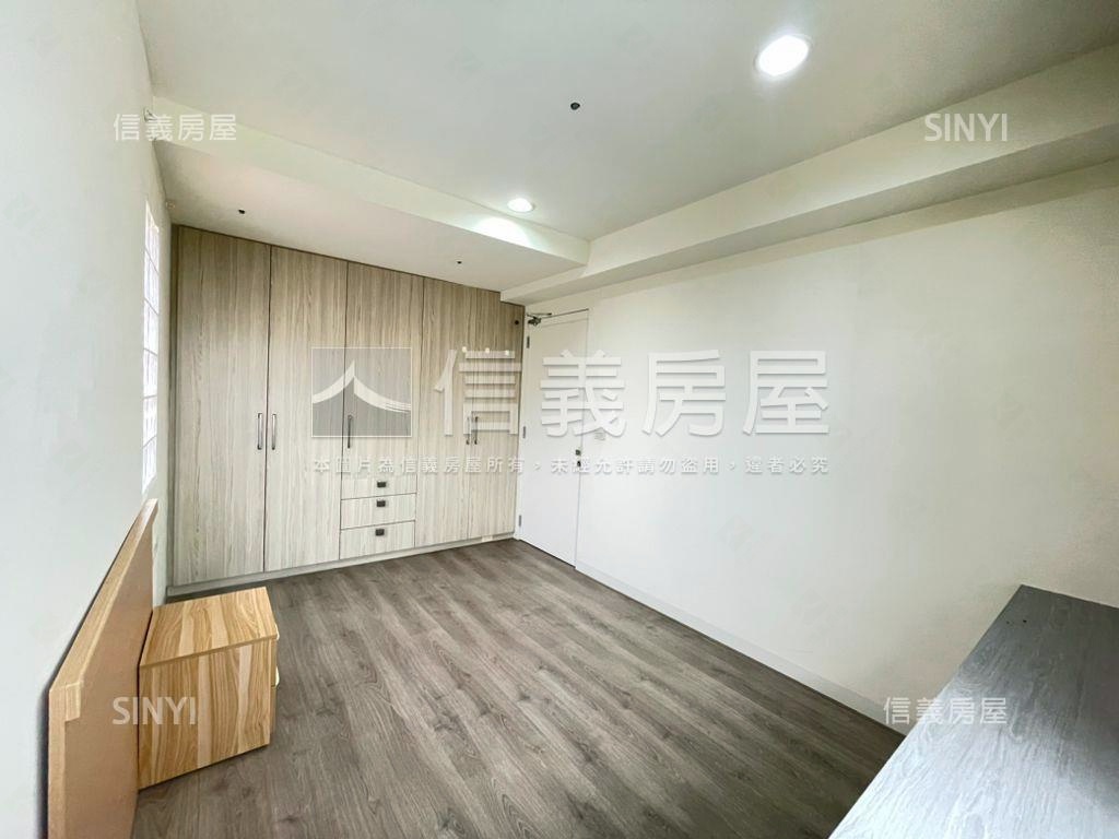 隆大綠景三面採光兩房車位房屋室內格局與周邊環境
