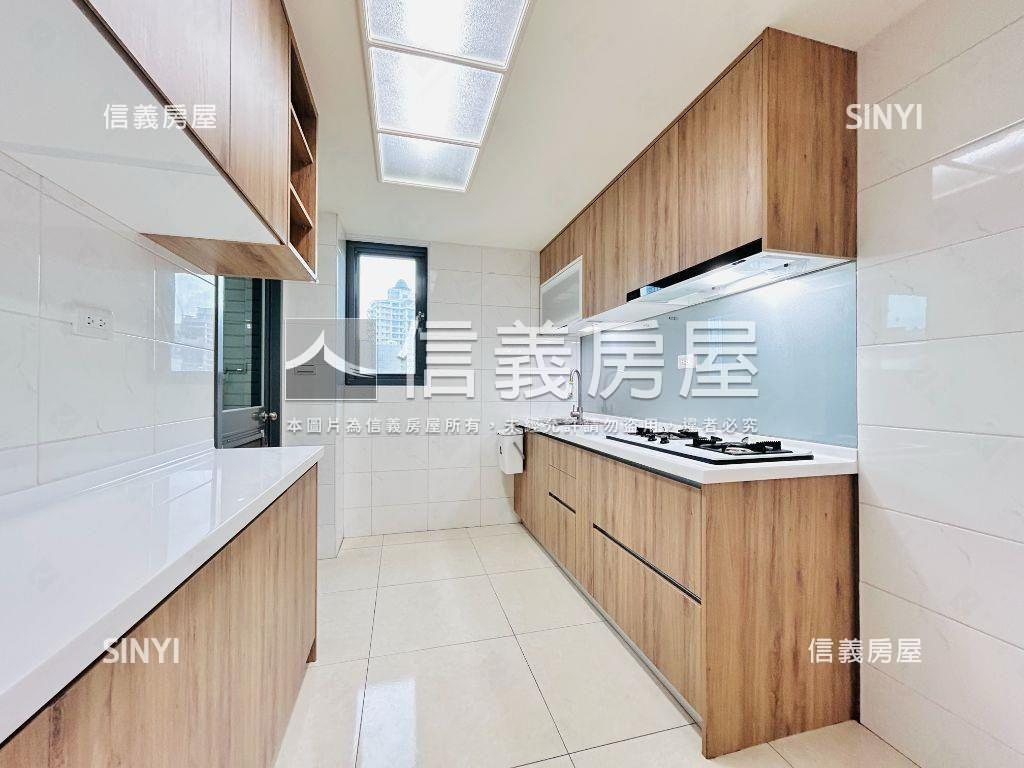 藝文近慈文國中３房車位房屋室內格局與周邊環境