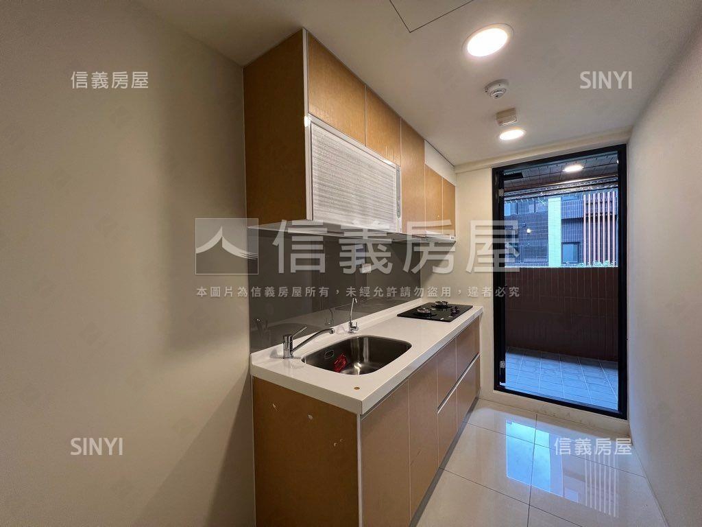 美麗山林兩房車位房屋室內格局與周邊環境