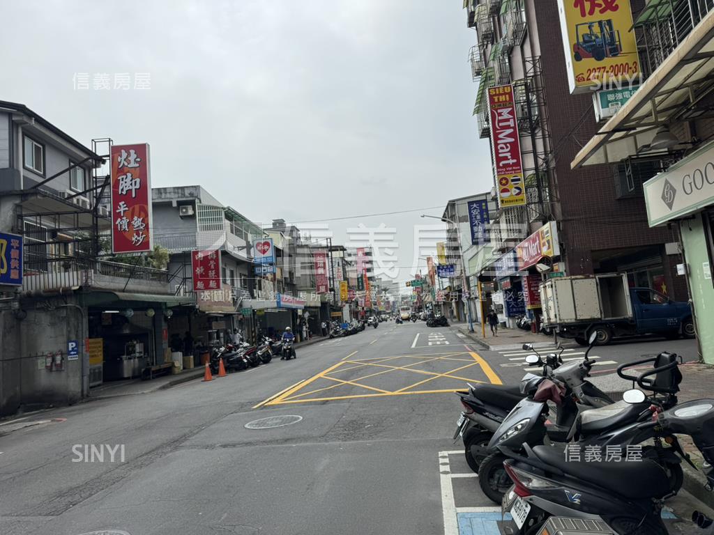 化成路電梯珠寶盒Ａ房屋室內格局與周邊環境