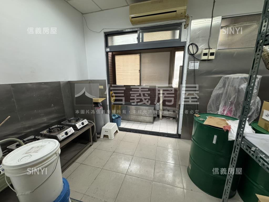化成路電梯珠寶盒Ａ房屋室內格局與周邊環境