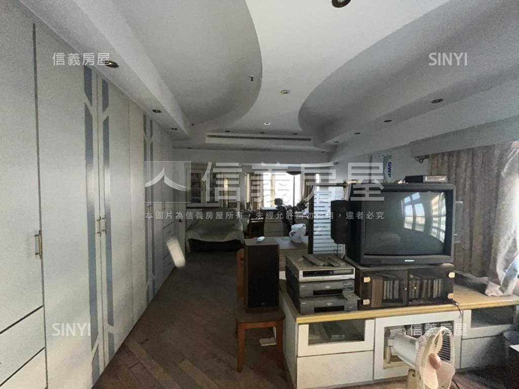 民生皇家高樓復古美宅平車房屋室內格局與周邊環境