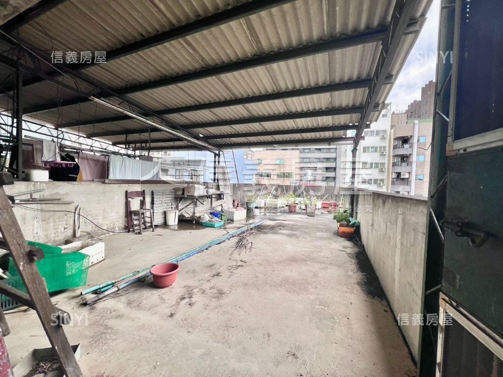好市多前後臨路透天房屋室內格局與周邊環境