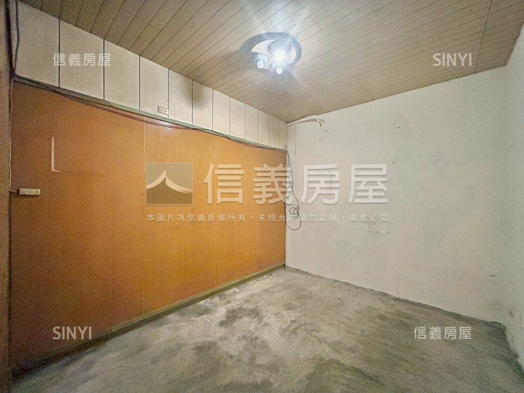 好市多前後臨路透天房屋室內格局與周邊環境