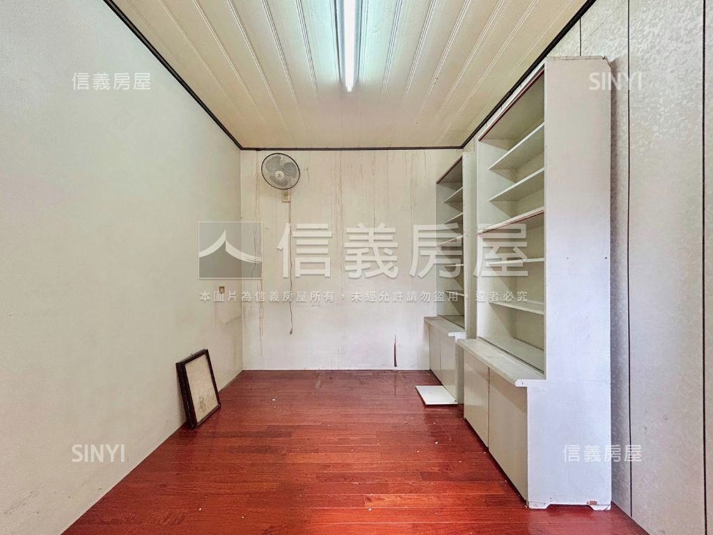 好市多前後臨路透天房屋室內格局與周邊環境