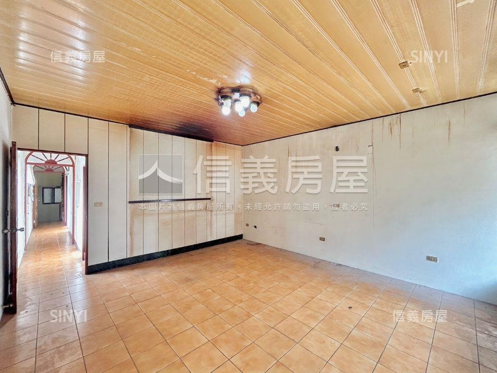 好市多前後臨路透天房屋室內格局與周邊環境